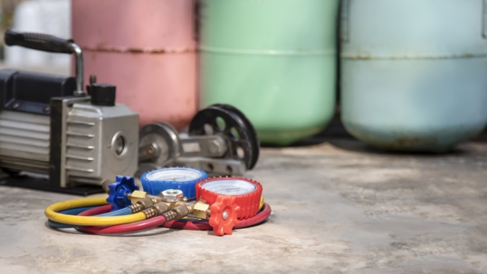 tech and a refrigerant